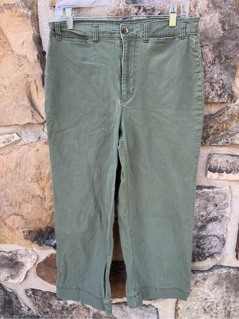 Old Navy Olive Green Cropped Wide Leg Chinos 10 25” Inseam Neutral Capsule